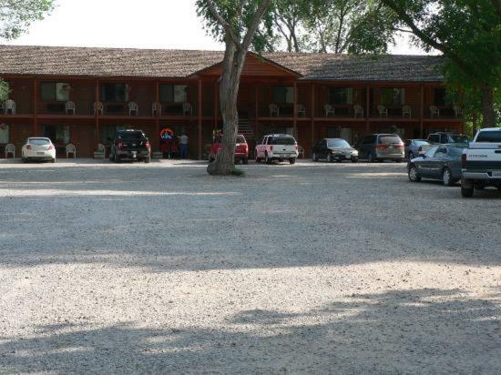 Austin'S Chuckwagon Motel Torrey Exterior photo